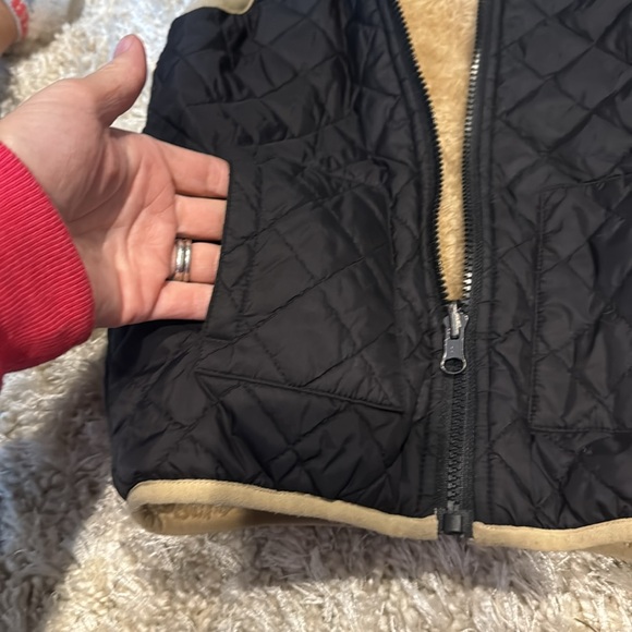 ZYIA Active Reversible Puffer Vest - Kids Size 4-5 - Picture 6 of 6